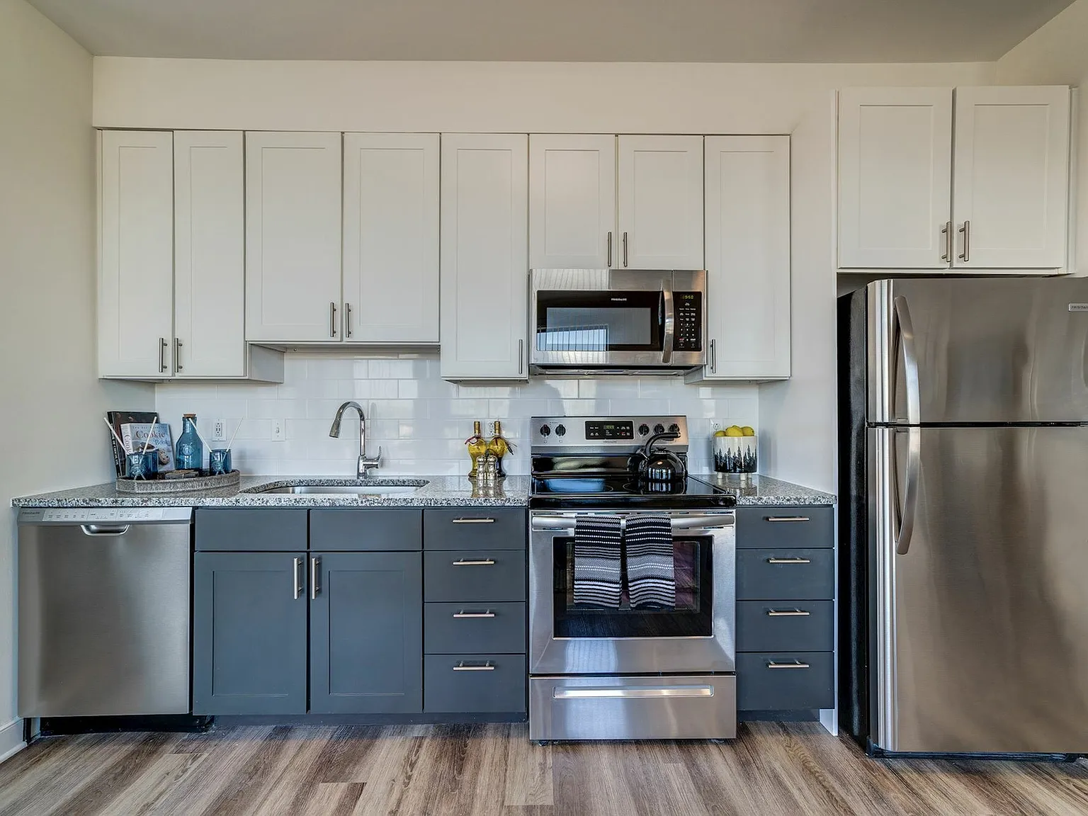 Maple View Flats — Photo 3