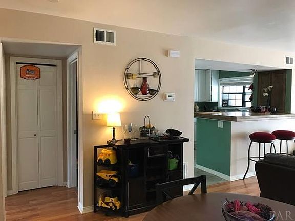 5th image of 2371 Sugartree Ave