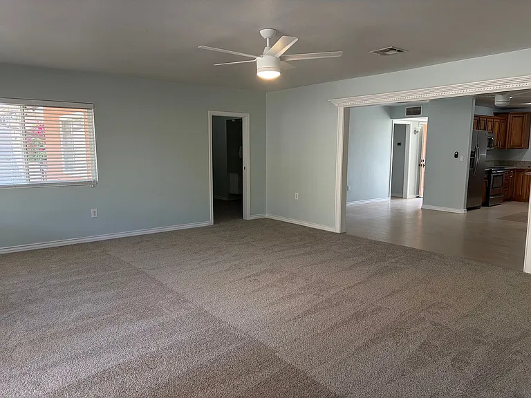 28033 Radford Dr — Photo 12