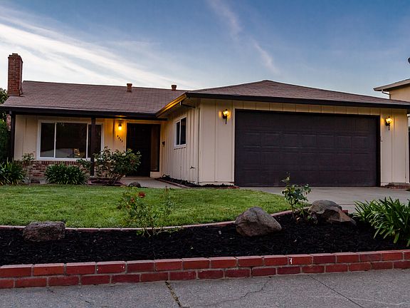 2nd image of 4833 Willowbrook Dr