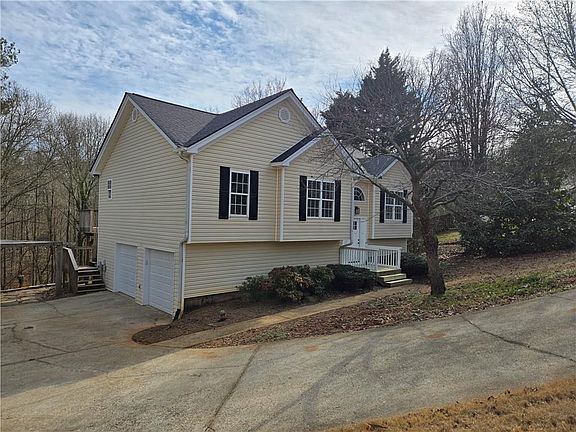 3rd image of 4863 Pine Hill Rd