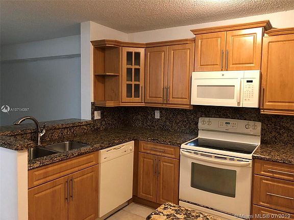 5th image of 7625 NW 79th Ave APT 103