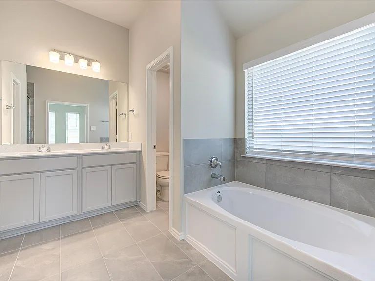 9515 Sierra Crest Ln — Photo 33