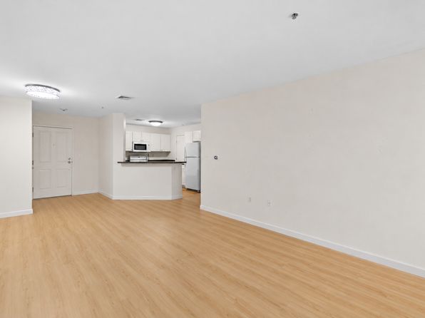 30 Franklin St Unit 309
