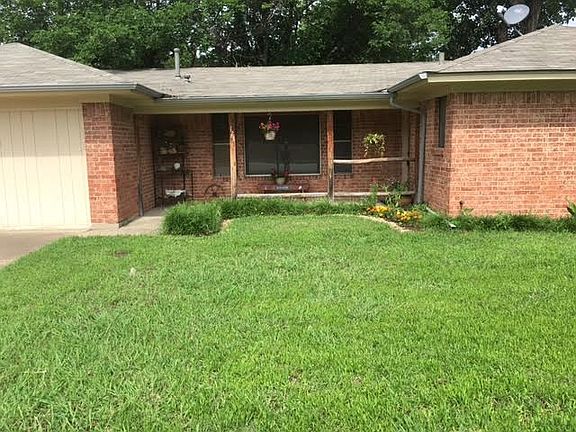 2nd image of 123 Hardwicke Ln