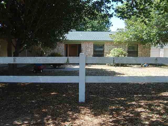 2nd image of 1100 Ash Dr