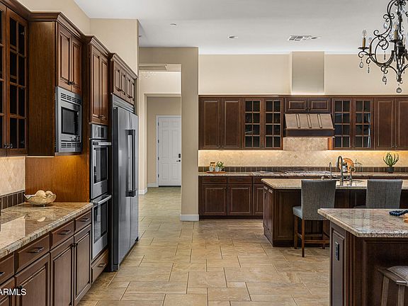 5th image of 4602 E MOCKINGBIRD Lane