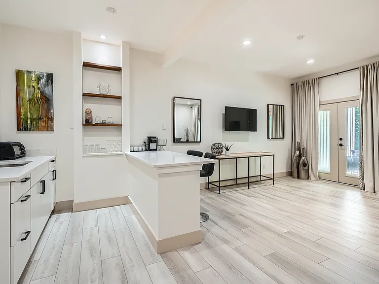 1204 Druid Knoll Dr — Photo 38