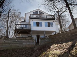 12022 Weiman Dr, Pinckney, MI