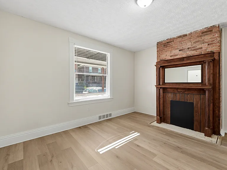 1642 Methyl St — Photo 20