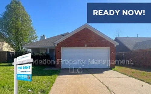 4529 Longtree Ave Photo 1