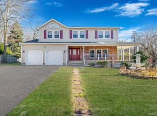 211 N Titmus Dr, Mastic, NY 11950