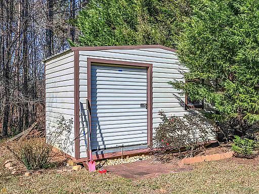 4th image of 180 Seabolt Dr