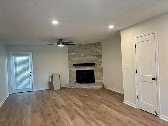 2nd image of 1791 Lundee Dr