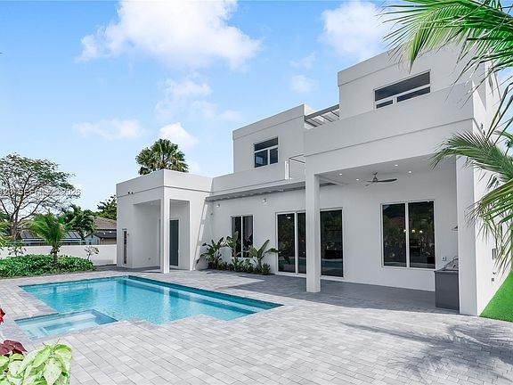 3rd image of 9895 NW 26th St