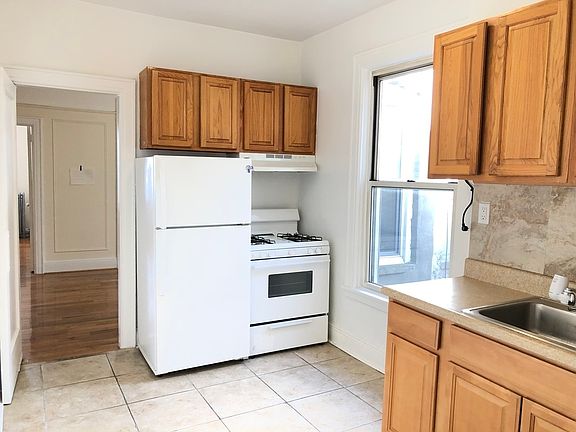 3rd image of 31-12 36th Ave #3