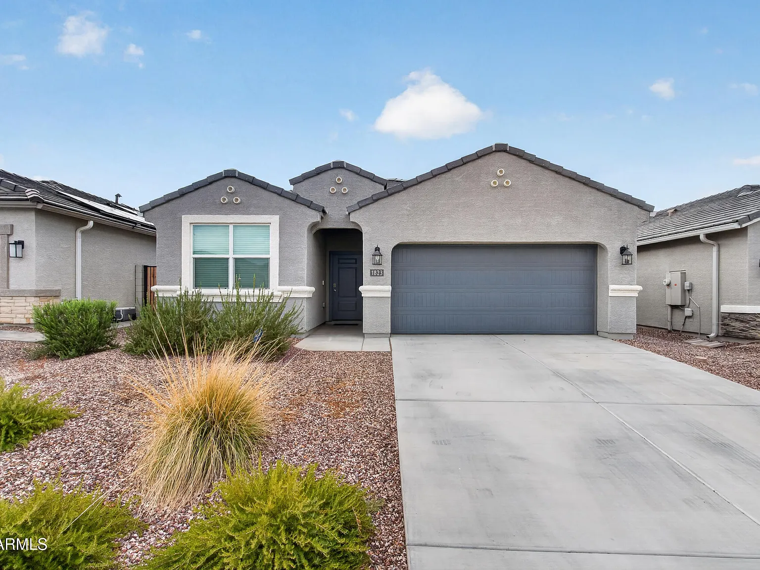 4 bed, 2.5 bath, 1848 sqft, $2,300 — Photo 2