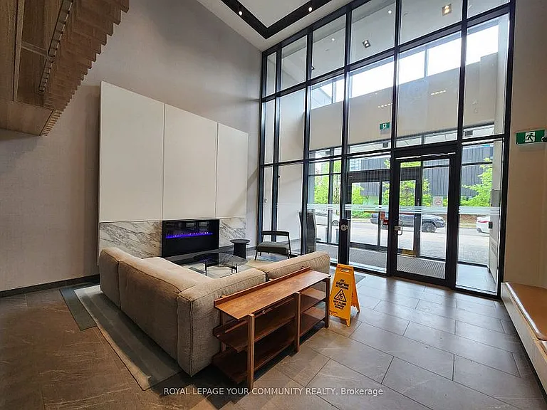 225 Sumach St #606W — Photo 3