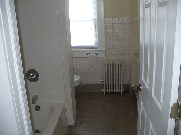 2nd Floor Bathroom