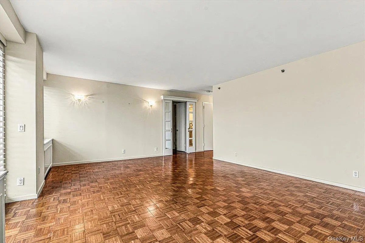 2 bed, 2.5 bath, 1397 sqft, $7,000 — Photo 4