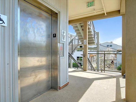 4th image of 17590 Depot St #206