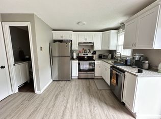 88 Brandywine Ln, Suffield, CT 06078