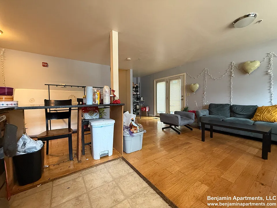 36 Raymond St #1