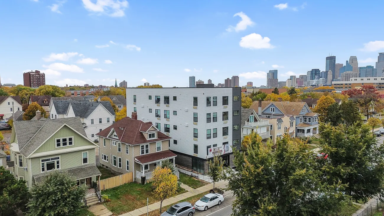 1 bed, 700 sqft, $2,200 — Photo 1