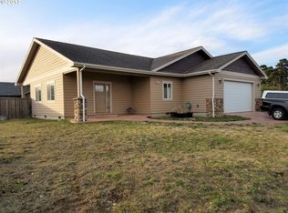 2635 Harrison Ave SW, Bandon, OR 97411