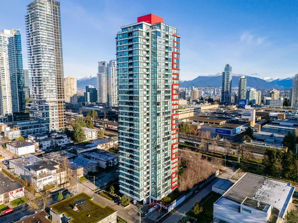 6658 Dow Ave #2007, Burnaby, BC V5H 0C7