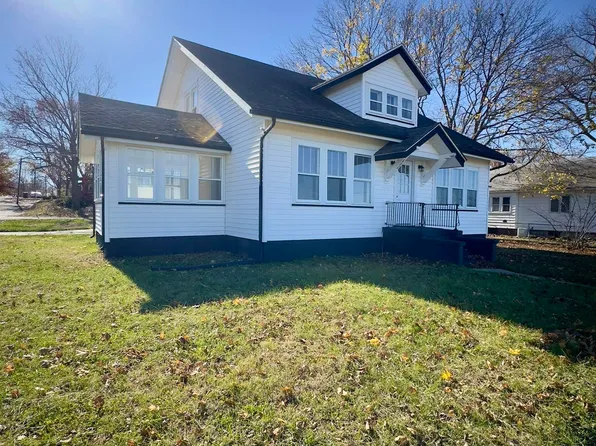 602 W Main St, South Pekin, IL 61564