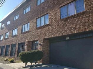 47 Bergen Blvd #3B, Fairview, NJ 07022