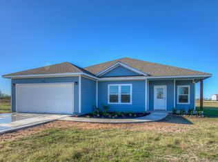 111 Acapulco Dr, Del Valle, TX 78617