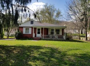 916 W Central Ave, La Follette, TN 37766