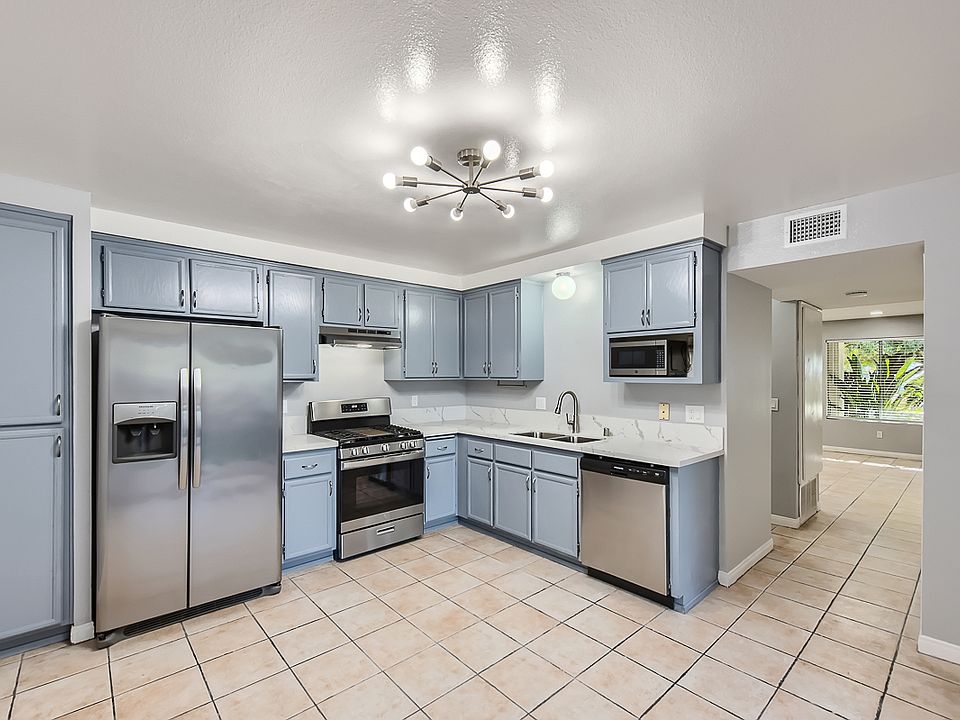 1st image of 5050 La Cuenta Dr