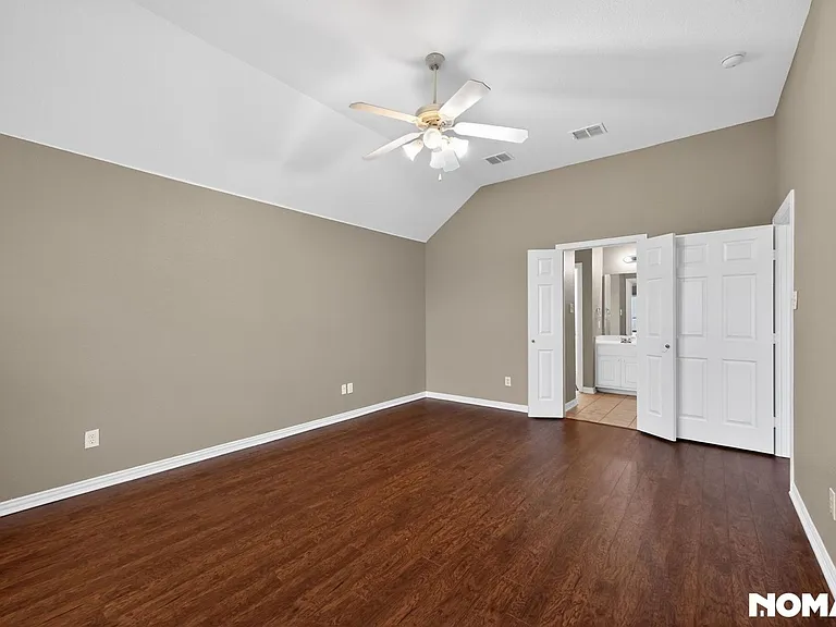 409 Lois Ln — Photo 17