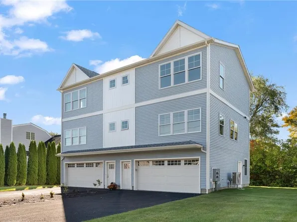 24 Wanda St #B, Narragansett, RI 02882