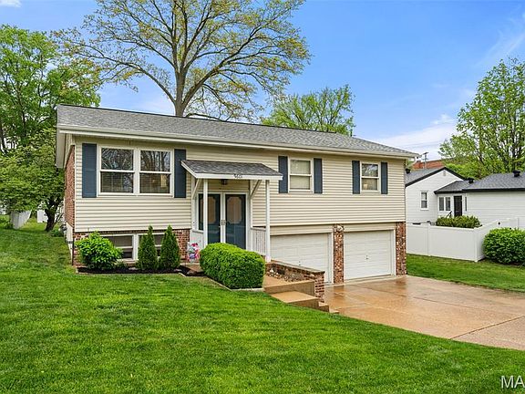 3rd image of 9601 Gallop Ln