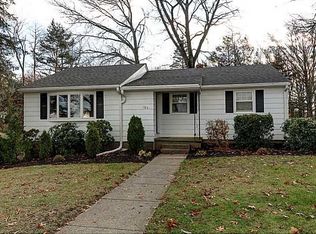 184 Hilltop Rd, Cumberland, RI 02864