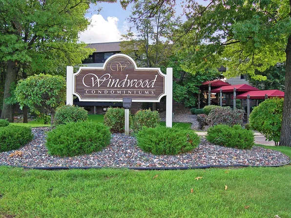 7500 Cahill Rd APT 317C, Edina, MN 55439