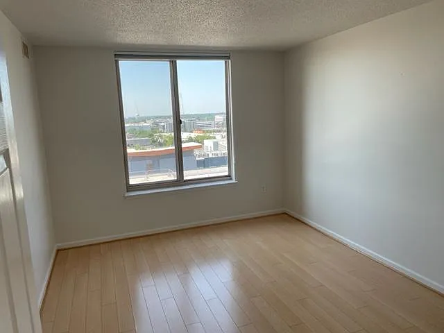 2726 Gallows Rd #1107 — Photo 15