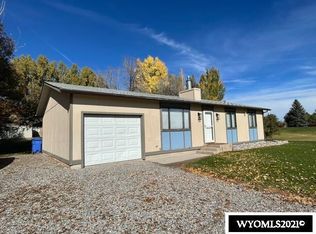 415 Country Club Dr, Riverton, WY 82501