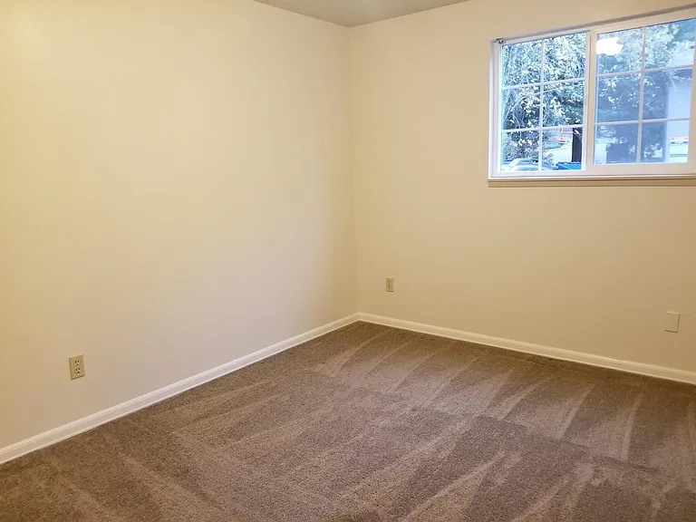 3318 Willow Ct SE — Photo 10