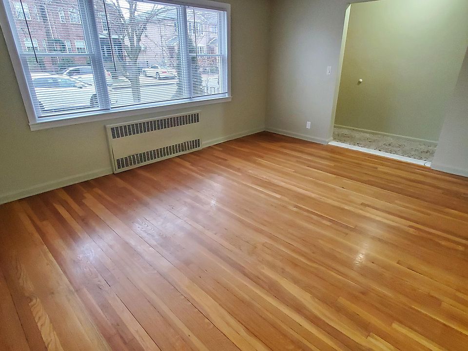 1st image of 166-11 15th Dr
