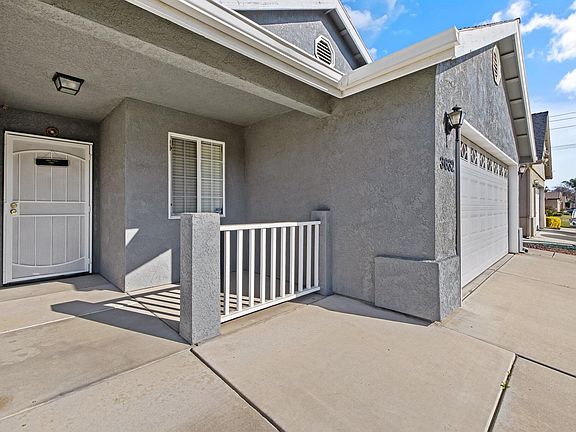 3rd image of 3632 E School Court
