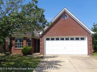 5711 Alexandria Ln, Southaven, MS 38671
