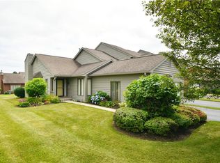 2 Ellington Cir, Rochester, NY 14612