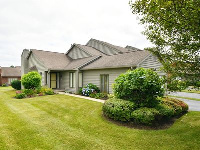 2 Ellington Cir, Rochester, NY, 14612