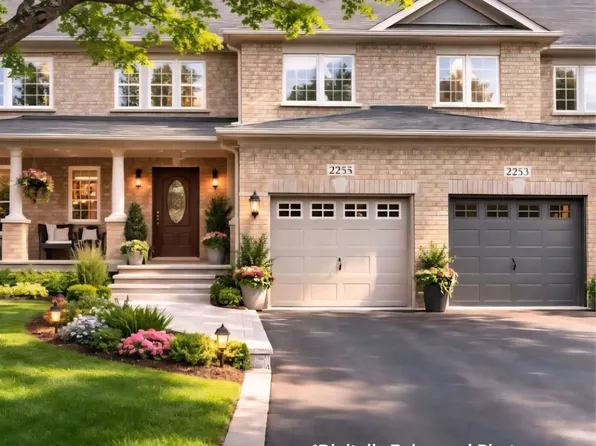 2255 Hummingbird Way, Oakville, ON L6M 3Z7