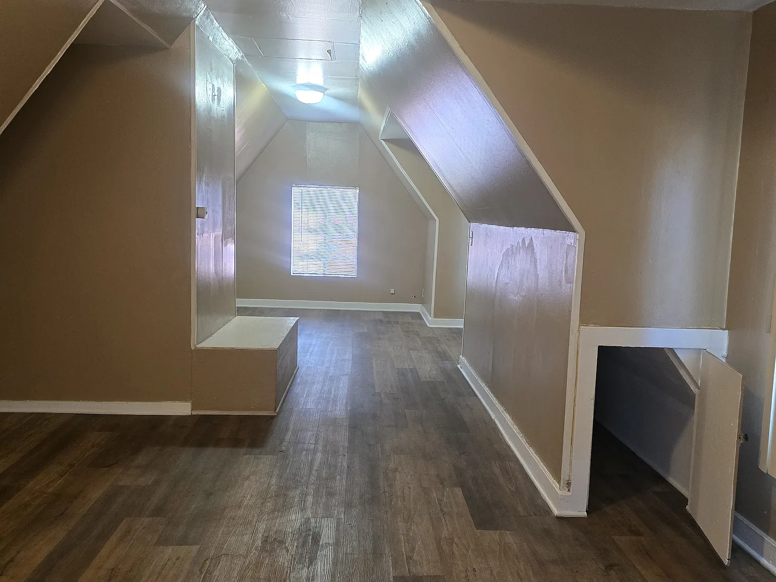 Studio, 1100 sqft, $1,500 — Photo 3